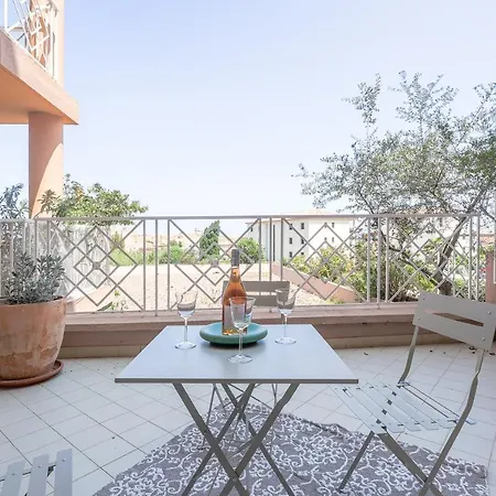 U Momentu - Appt Climatise Avec Terrasse LʼÎle-Rousse