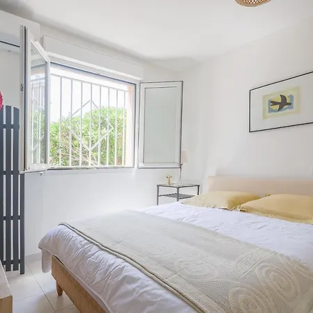 U Momentu - Appt Climatise Avec Terrasse * LʼÎle-Rousse